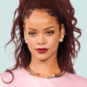 Rihanna - Russian Roulette постер